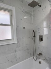 165 Lynbrook Dr in Mastic Beach, NY - Building Photo - Building Photo