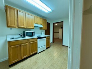 25 Paddock St in North Babylon, NY - Foto de edificio - Building Photo