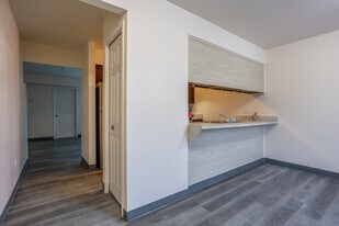 Arrowtree Apartments in Okemos, MI - Building Photo