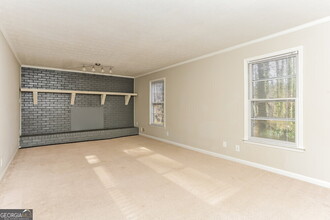 3656 Chestnut Lake Ct in Jonesboro, GA - Foto de edificio - Building Photo