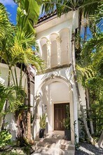 2143 N Bay Rd in Miami Beach, FL - Foto de edificio - Building Photo