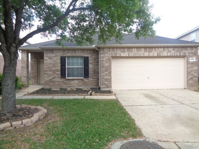 property at 6702 Castle Terrace Ct