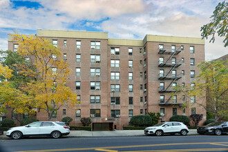 7259-7261 Shore Rd in Brooklyn, NY - Foto de edificio - Building Photo