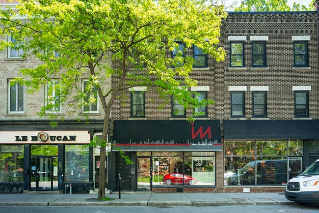 property at 1892 Notre-Dame Rue O
