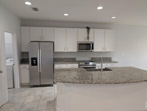 1456 Autumn Pines Drive in Orange Park, FL - Building Photo - Building Photo