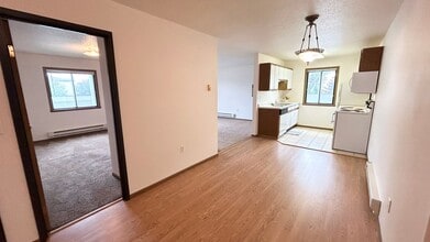 Evans Place 2 in Fargo, ND - Building Photo - Interior Photo