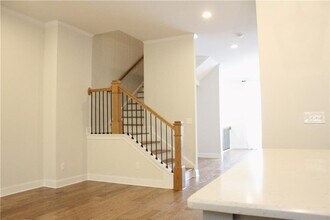 613 Harrington Hills in Decatur, GA - Building Photo - Building Photo