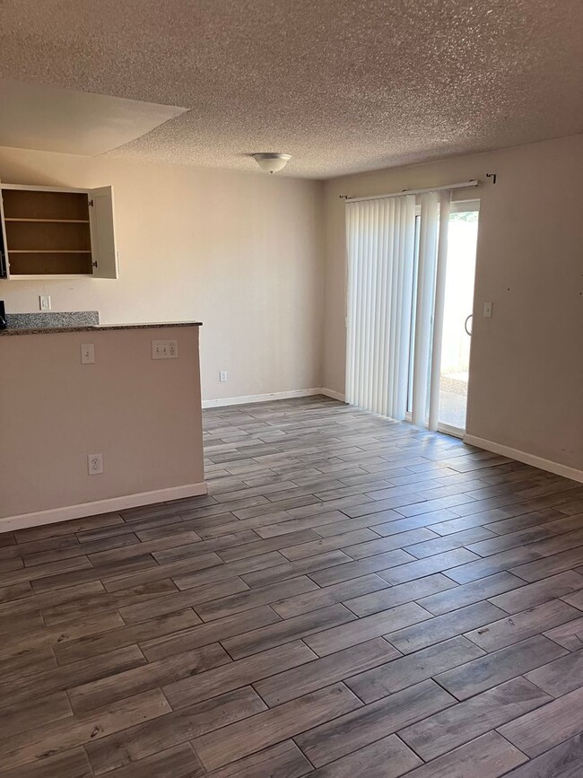 3060 N Edith Blvd in Tucson, AZ - Foto de edificio - Building Photo