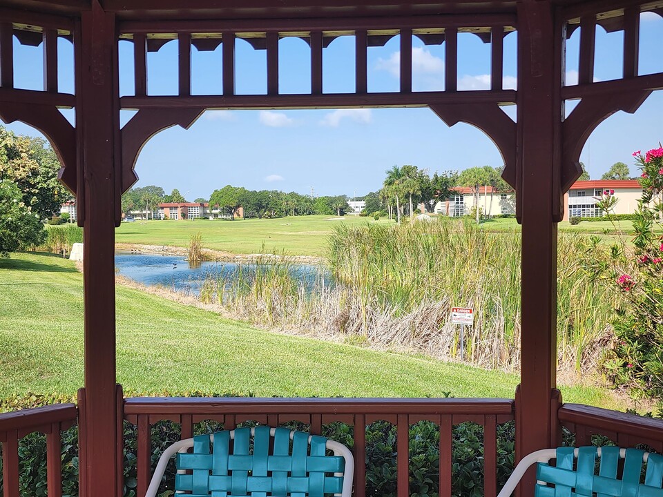 93 Spring Lake Dr Photo