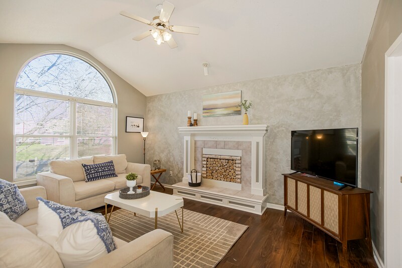 2015 NE Wien Ave in Blue Springs, MO - Building Photo