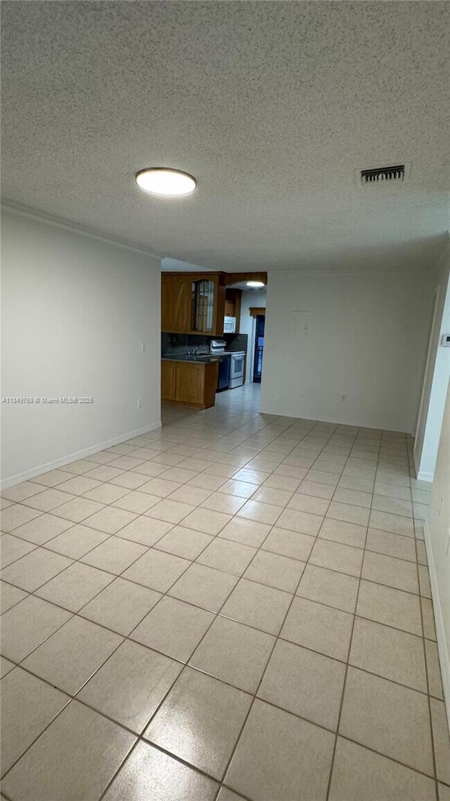 1270 W 42nd St in Hialeah, FL - Building Photo - Building Photo