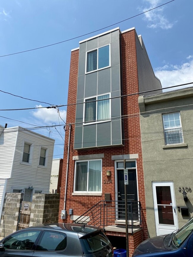 property at 2304 Mercer St