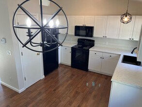 9688 Harris Cir in Thornton, CO - Building Photo - Building Photo