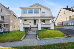 147 Park St in Stratford, CT - Building Photo