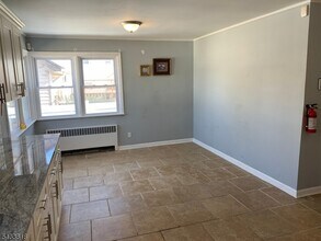 9 Bedford Terrace in Irvington, NJ - Building Photo - Building Photo