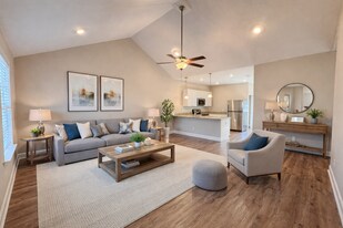 215 Way Bill Cir in Statesboro, GA - Building Photo