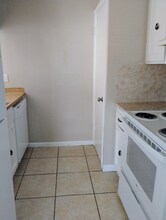 1707 Port Dr in Baton Rouge, LA - Foto de edificio - Building Photo