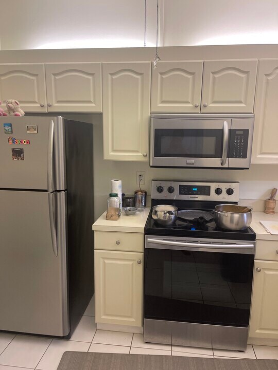 565 Augusta Blvd in Naples, FL - Building Photo
