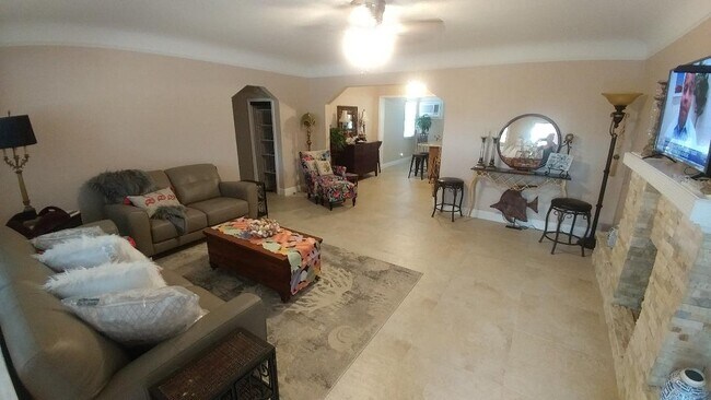 3406 Norfolk St in Pompano Beach, FL - Building Photo - Building Photo