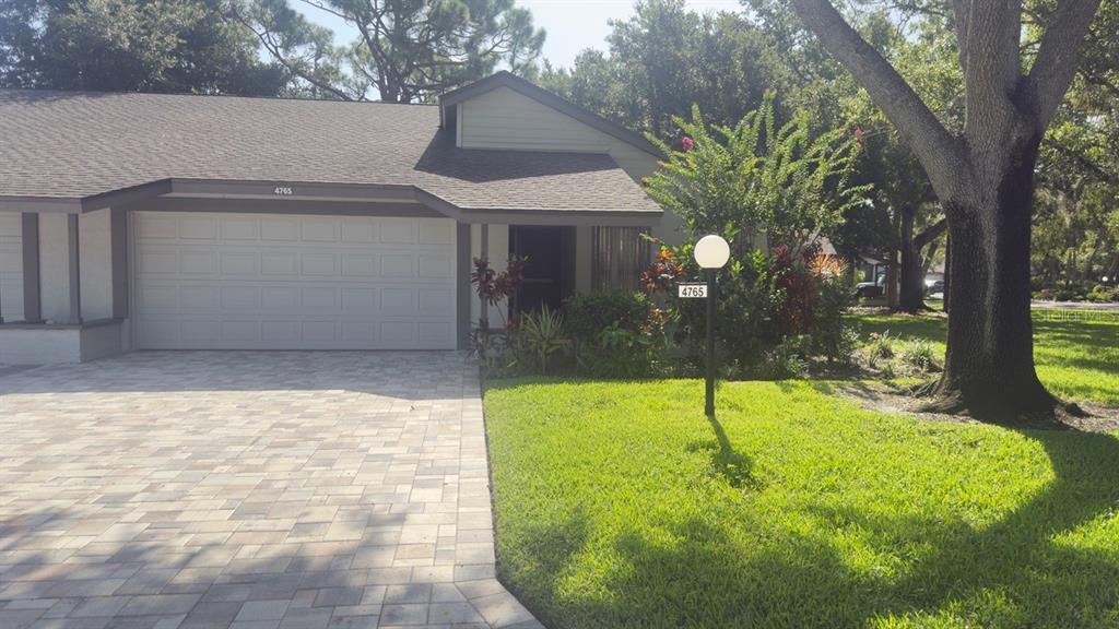 4765 Oak Forest Dr W in Sarasota, FL - Building Photo