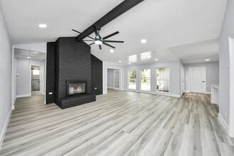 9406 Vickijohn Dr in Houston, TX - Building Photo - Building Photo