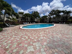 8307 SW 142nd St in Miami, FL - Building Photo - Building Photo