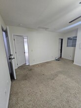 10217 Yorba St in Riverside, CA - Building Photo - Building Photo