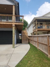 3705 Oakview St in Bacliff, TX - Building Photo - Building Photo