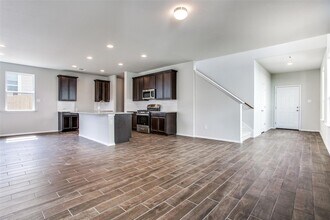 11729 Lago de Garda Dr in Austin, TX - Foto de edificio - Building Photo