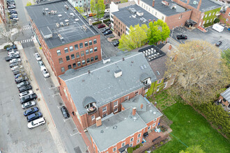 7 Crombie St in Salem, MA - Foto de edificio - Building Photo