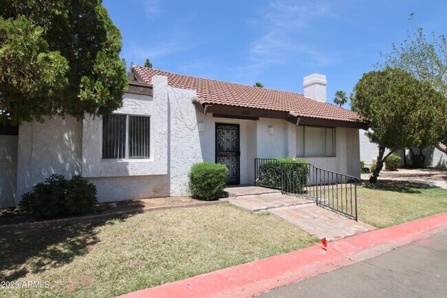 property at 8742 E Via De La Luna