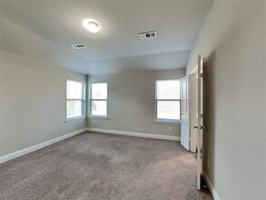 2125 Johnson City Ave in Forney, TX - Foto de edificio - Building Photo