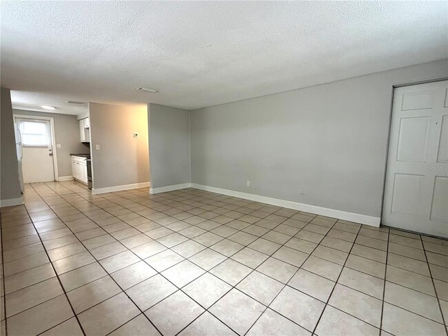10022 E Wilder Ave in Tampa, FL - Building Photo - Building Photo