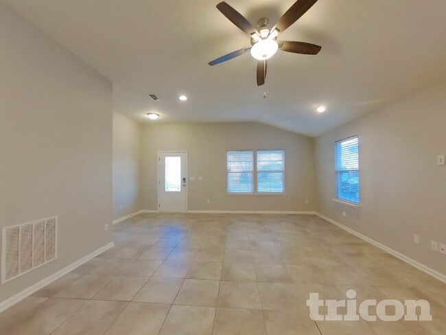 10046 Bengal Fox Dr in Jacksonville, FL - Building Photo - Building Photo