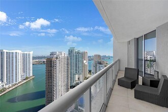 495 Brickell Ave, Unit 3804 in Miami, FL - Building Photo - Building Photo
