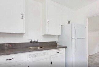 Sage House Apartments in San Diego, CA - Building Photo - Building Photo