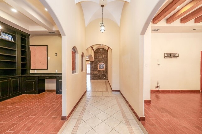 6514 Grande Bay, Unit I-6 in Laredo, TX - Building Photo - Building Photo