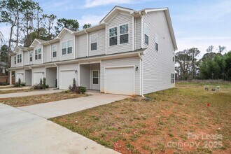 916 S Battleground Ave in Kings Mountain, NC - Building Photo - Building Photo