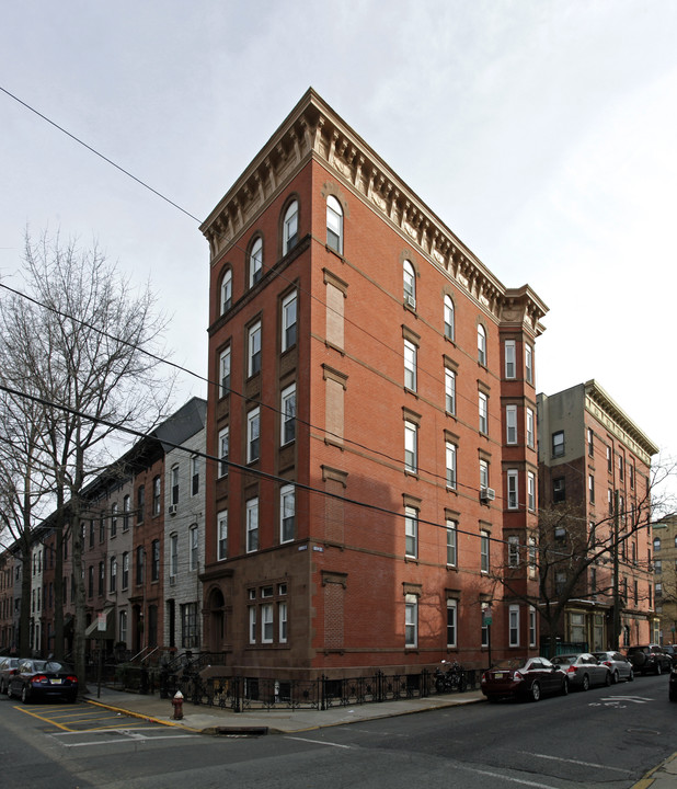 1201 Bloomfield St in Hoboken, NJ - Foto de edificio