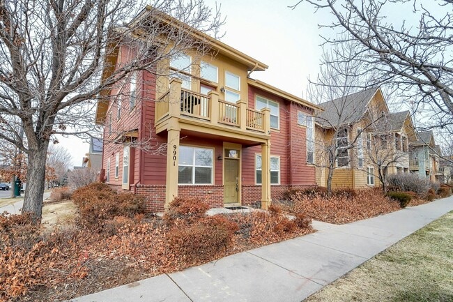 9901 E 26th Ave in Denver, CO - Foto de edificio - Building Photo