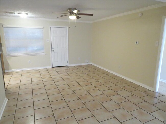 325 Alice Ln in Deer Park, TX - Building Photo - Building Photo
