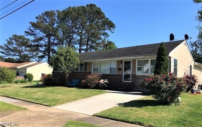 property at 2437 Tullibee Dr