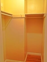 1911 N Hollywood Way in Burbank, CA - Building Photo - Building Photo