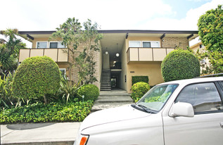 1301 Palos Verdes Dr Apartments