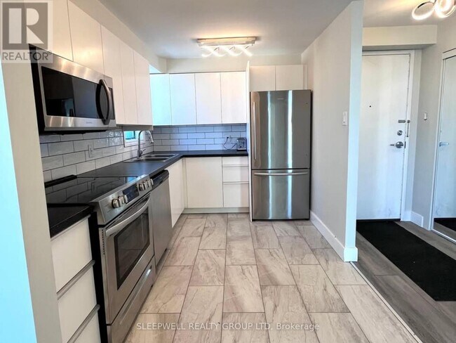 1440 Heron Rd in Ottawa, ON - Building Photo - Building Photo