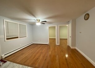 114 King Hill Rd in Braintree, MA - Building Photo - Building Photo