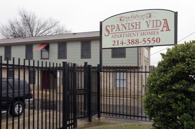 Spanish Vida Apartments in Dallas, TX - Building Photo - Building Photo