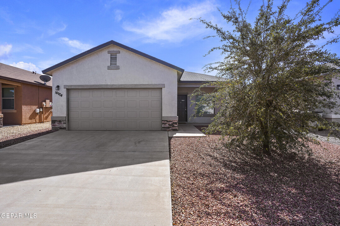 14904 Jerry Armstrong Ct in El Paso, TX - Foto de edificio