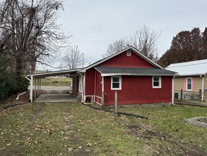 117 Sylvis St in Dickson, TN - Building Photo - Building Photo