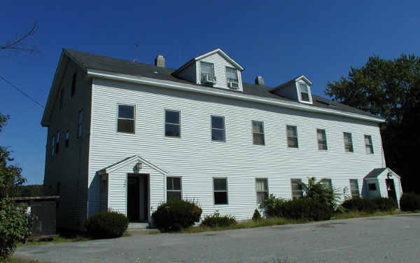 522-524 Water St in Clinton, MA - Foto de edificio